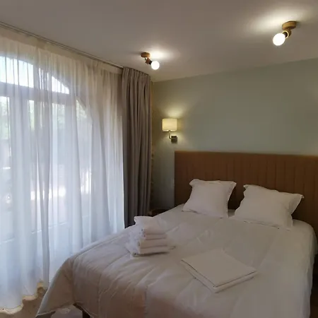Domaine Jolidetour Climatise, Piscine Chauffee, Tennis *